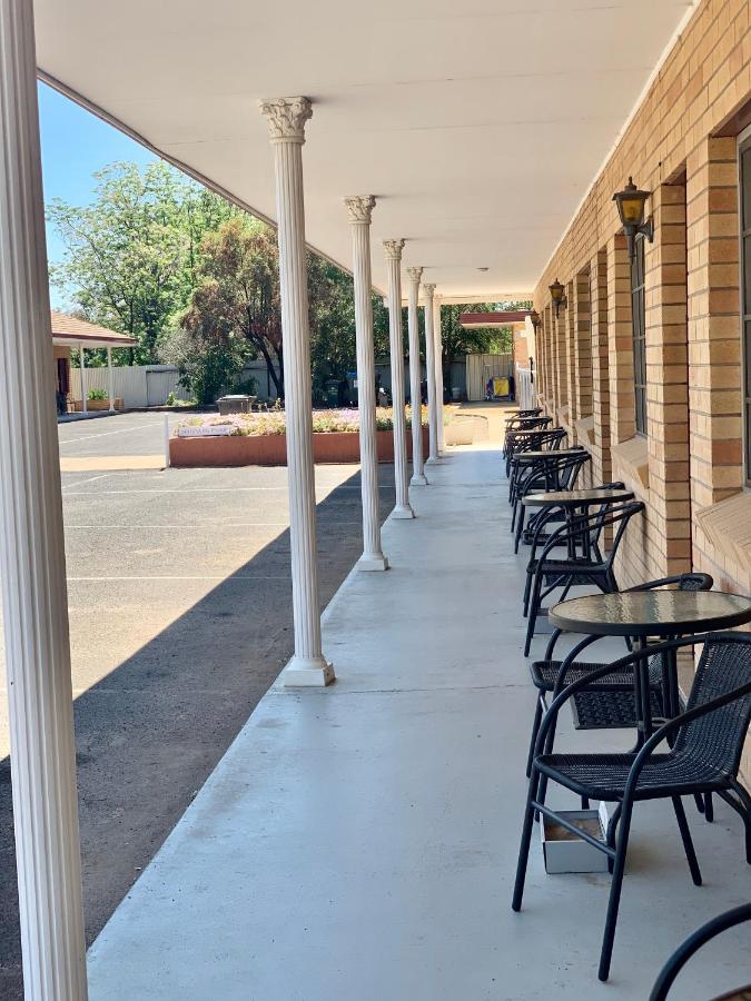 Gilgandra Motel Exterior photo