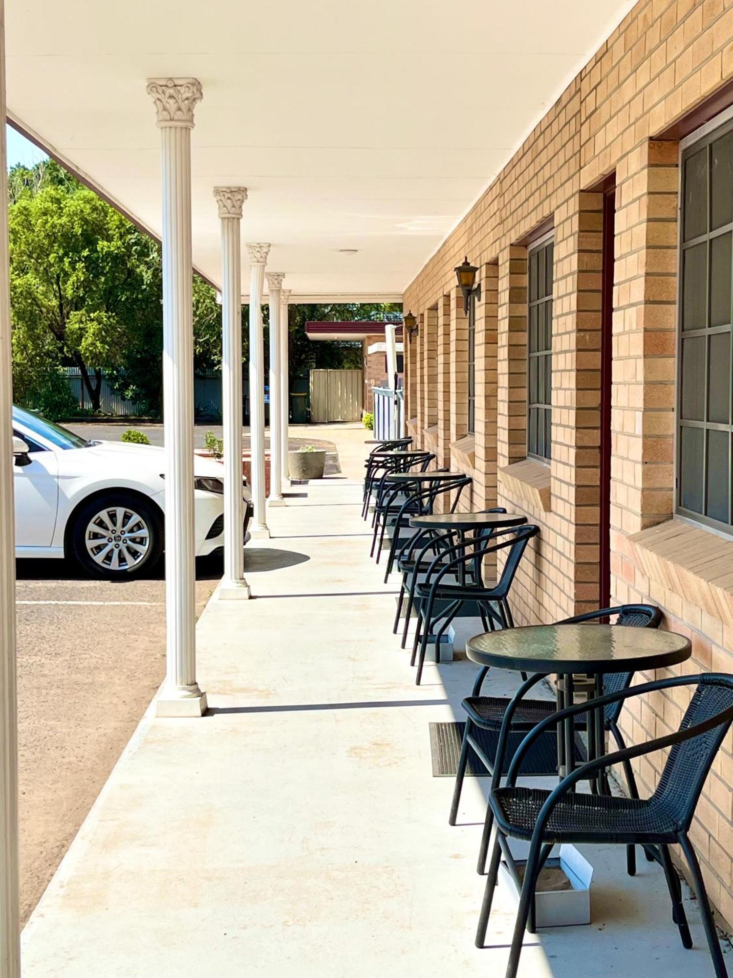 Gilgandra Motel Exterior photo