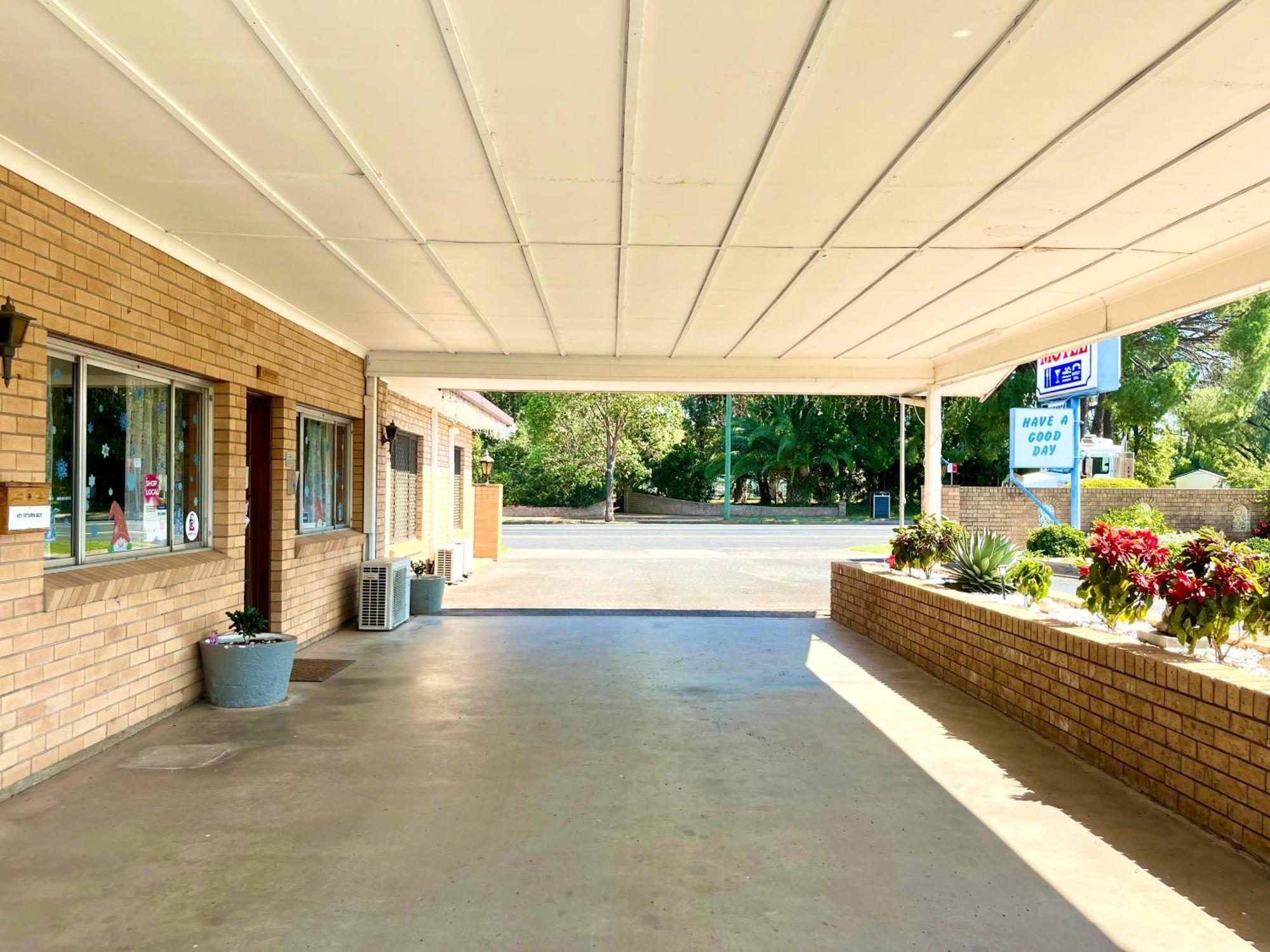 Gilgandra Motel Exterior photo