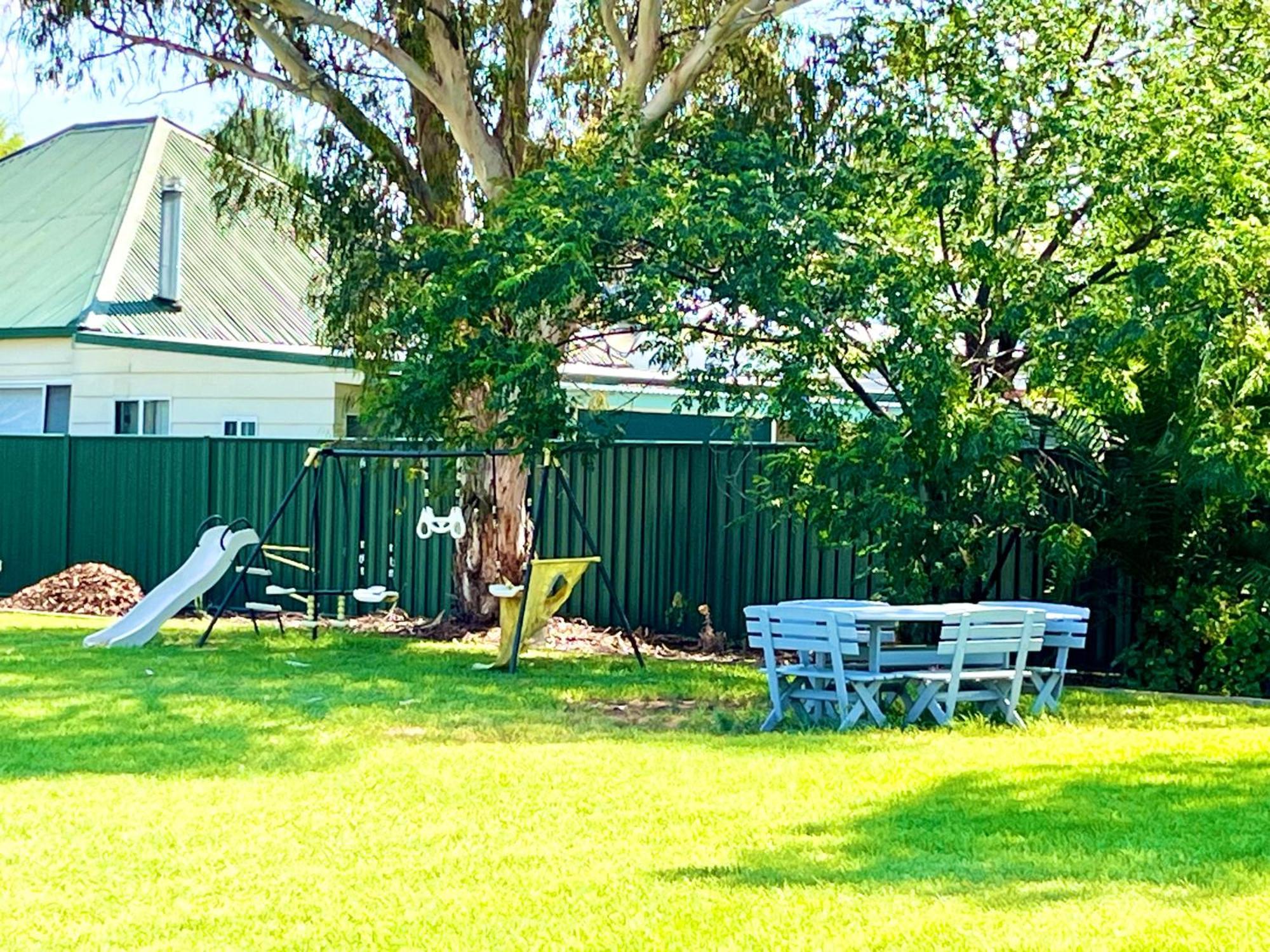 Gilgandra Motel Exterior photo