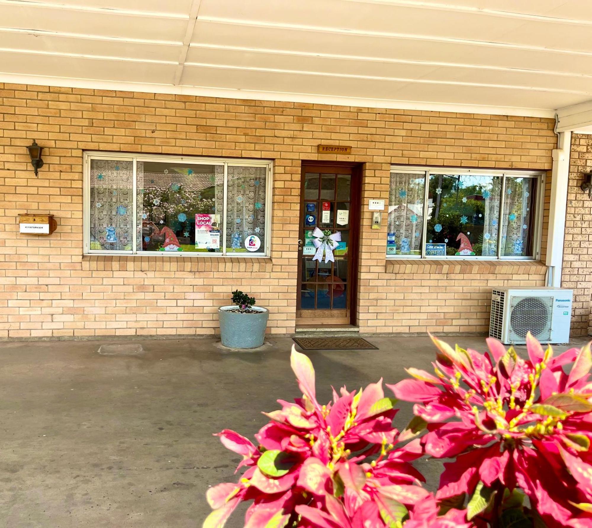 Gilgandra Motel Exterior photo